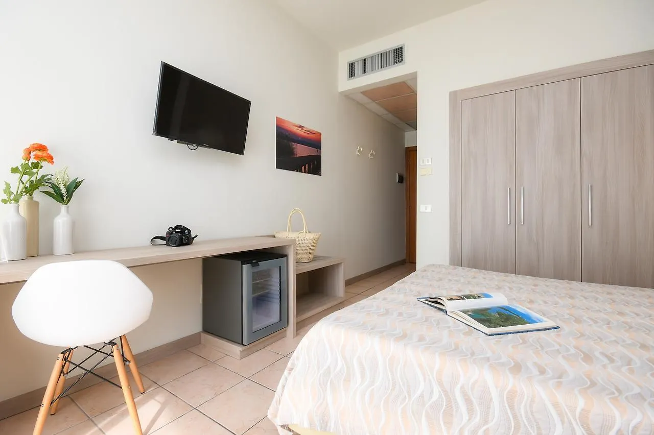 ***  Hotel Miramar Сирмионе Италия